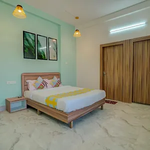 Oyo 79233 Hive Stays Guest house Kochi