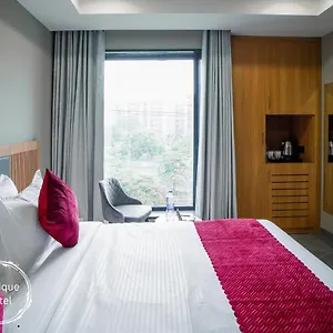 Hotel Saltstayz Select - Golf Course Road & Sector 57, Gurgaon
